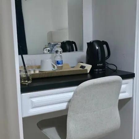Queen With Ensuite Bathroom Pensión